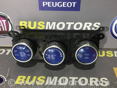 ФОТО Блок управління пічкою для Mitsubishi L200 (06-14) Коломия