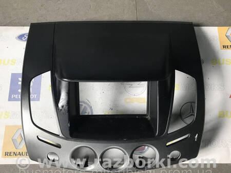 ФОТО Накладка на торпедо для Mitsubishi L200 (06-14) Коломия