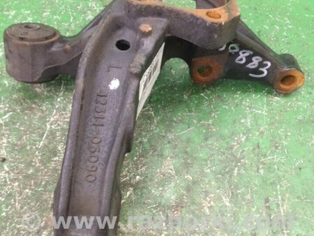 ФОТО Цапфа для Toyota Camry 30 XV30 (09.2001-03.2006) Киев