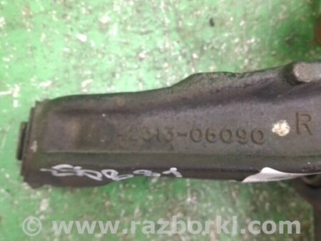 ФОТО Цапфа для Toyota Camry 30 XV30 (09.2001-03.2006) Киев