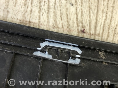 ФОТО Пластик под лобовое стекло (Жабо) для Hyundai Tucson (04-10) Киев