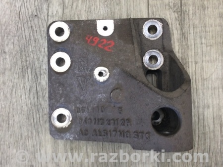 ФОТО Кронштейн крепления двигателя для Porsche Cayenne Type 955/957 (05-10) Киев