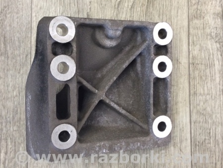 ФОТО Кронштейн крепления двигателя для Porsche Cayenne Type 955/957 (05-10) Киев