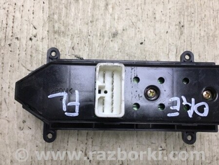 ФОТО Кнопка стеклоподьемника для Hyundai Santa Fe CM (05-12) Киев