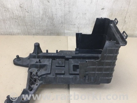 ФОТО Полка аккумулятора для Volkswagen Jetta 5 1K2, 1K5 (01.2005 - 12.2010) Киев