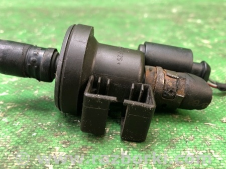 ФОТО Клапан вентиляции топливного бака для Volkswagen Jetta 5 1K2, 1K5 (01.2005 - 12.2010) Киев