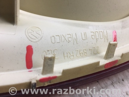 ФОТО Фонарь задний внутренний для Volkswagen Jetta 5 1K2, 1K5 (01.2005 - 12.2010) Киев