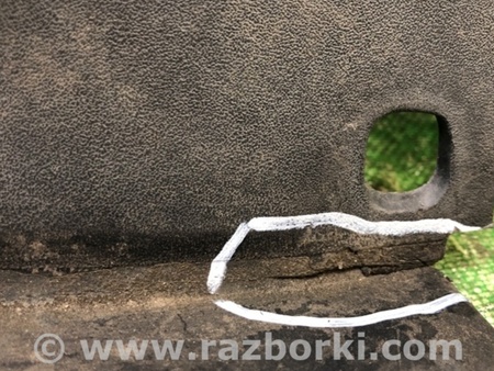 ФОТО Пластик под лобовое стекло (Жабо) для Chrysler 300 (2004-2010) Киев