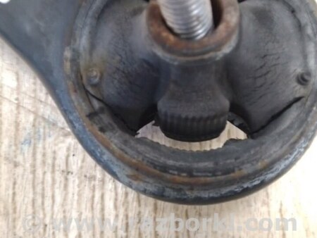 ФОТО Рычаг передний нижний для Toyota Matrix (08-14) Киев