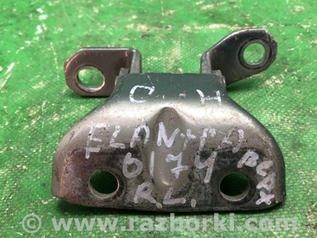 ФОТО Петля двери верхняя для Hyundai Elantra HD (04.2006-03.2012) Киев