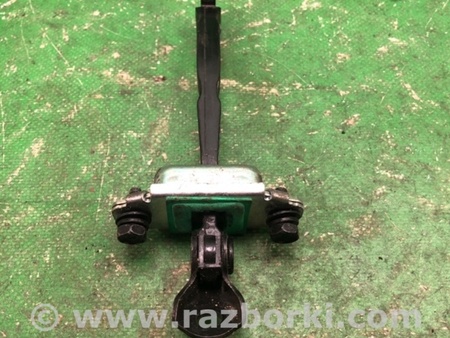 ФОТО Ограничитель двери для KIA Forte TD (08-13) Киев
