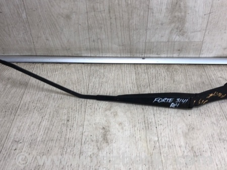 ФОТО Поводок дворника для KIA Forte TD (08-13) Киев