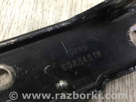 ФОТО Петля крышки багажника для Mitsubishi Galant Киев
