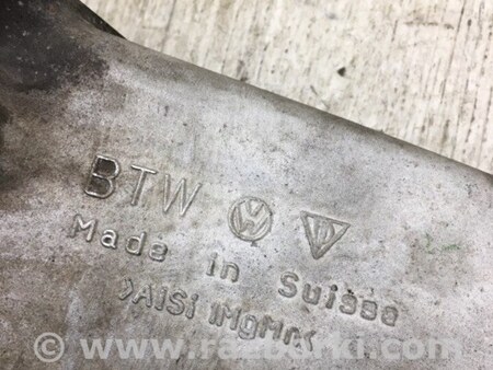 ФОТО Кулак поворотный для Porsche Cayenne Type 958 (10-18) Киев