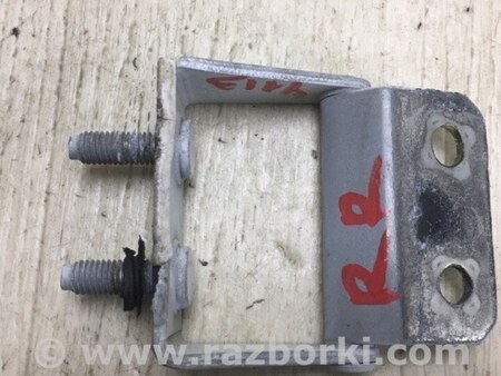 ФОТО Петля крышки багажника для Nissan Rogue (08-14) Киев