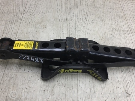 ФОТО Домкрат для Nissan Rogue (08-14) Киев