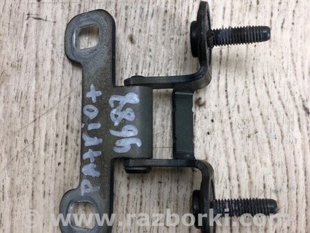 ФОТО Петля крышки багажника для Jeep Patriot (10-17) Киев