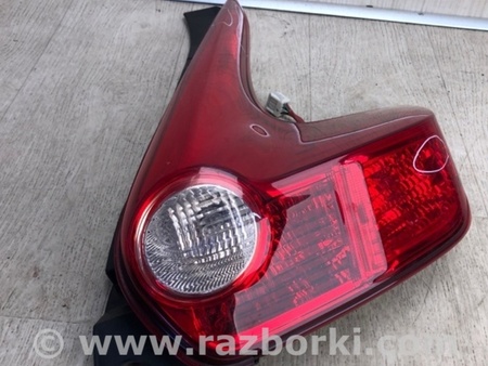 ФОТО Фонарь задний наружный для Nissan Juke (10-19) Киев