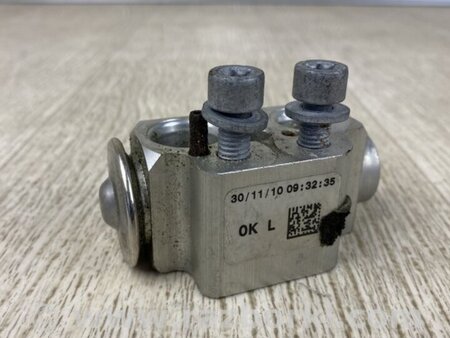 ФОТО Клапан кондиционера для Porsche Cayenne Type 958 (10-18) Киев