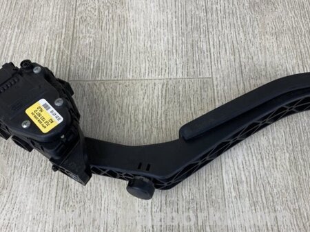 ФОТО Педаль газа для Porsche Cayenne Type 958 (10-18) Киев