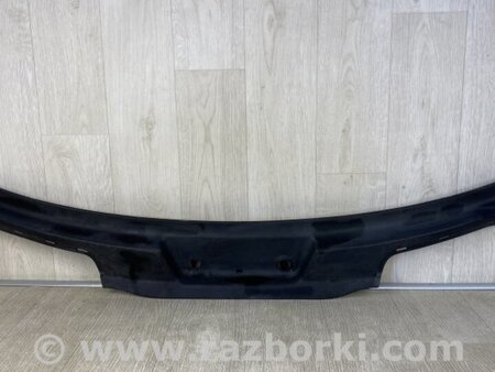 ФОТО Пластик под лобовое стекло (Жабо) для Porsche Cayenne Type 958 (10-18) Киев