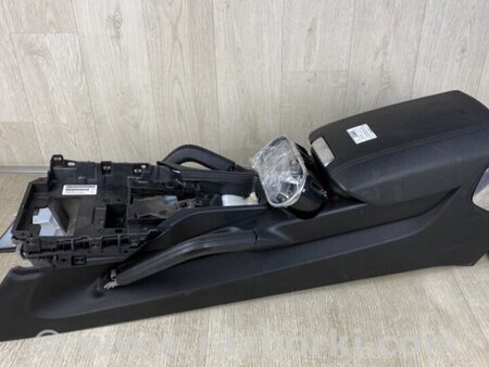 ФОТО Подлокотник для Porsche Cayenne Type 958 (10-18) Киев