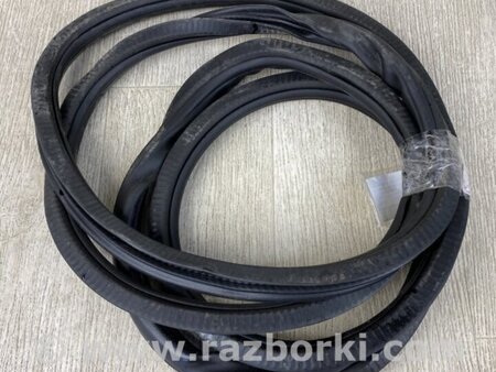 ФОТО Уплотнитель двери для Porsche Cayenne Type 958 (10-18) Киев