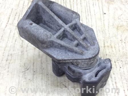 ФОТО Крепление радиатора для Porsche Cayenne Type 958 (10-18) Киев