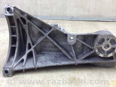 ФОТО Кронштейн крепления двигателя для Porsche Cayenne Type 958 (10-18) Киев
