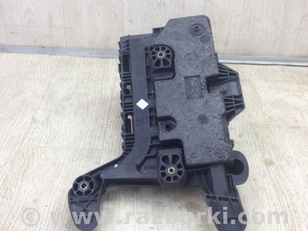 ФОТО Полка аккумулятора для Volkswagen Tiguan (11-17) Киев