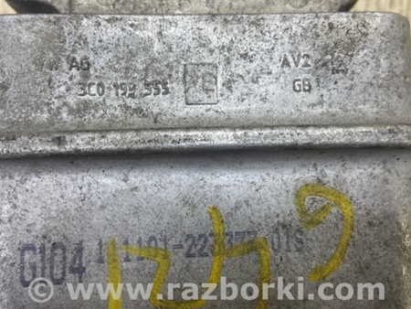 ФОТО Подушка для Volkswagen Tiguan (11-17) Киев