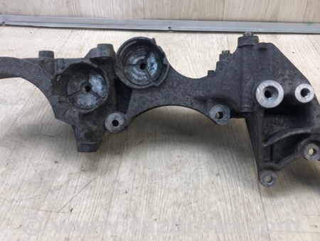 ФОТО Кронштейн генератора для Volkswagen Jetta USA (10-17) Киев