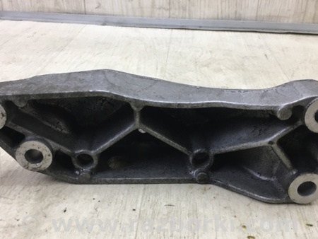 ФОТО Кронштейн крепления КПП для Volkswagen Jetta USA (10-17) Киев