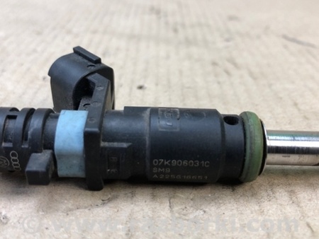 ФОТО Форсунка топливная для Volkswagen Jetta USA (10-17) Киев