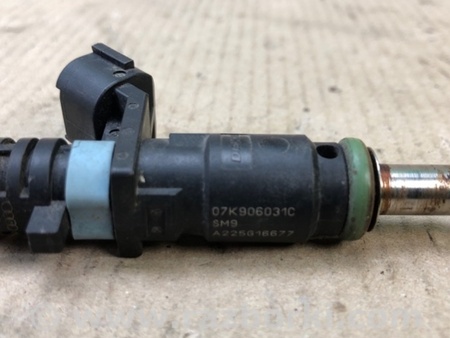 ФОТО Форсунка топливная для Volkswagen Jetta USA (10-17) Киев