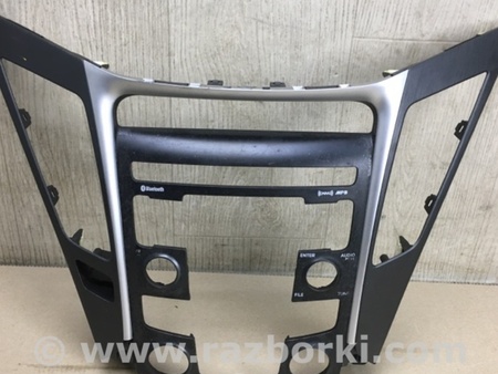 ФОТО Накладка торпедо под магнитолу для Hyundai Sonata YF (09.2009-03.2014) Киев