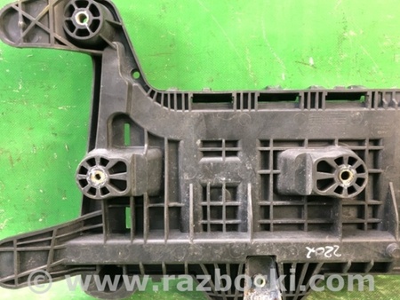 ФОТО Полка аккумулятора для Volkswagen Jetta USA (10-17) Киев