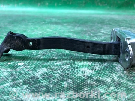 ФОТО Ограничитель двери для Nissan Juke (10-19) Киев