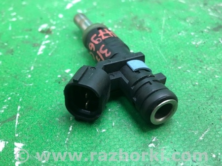 ФОТО Форсунка топливная для Volkswagen Jetta USA (10-17) Киев