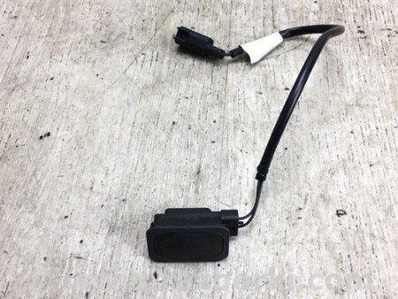 ФОТО Кнопка открывания багажника наружная для Dodge Journey (2011-2020) Киев