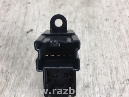 ФОТО Кнопка стеклоподьемника для Nissan Juke (10-19) Киев