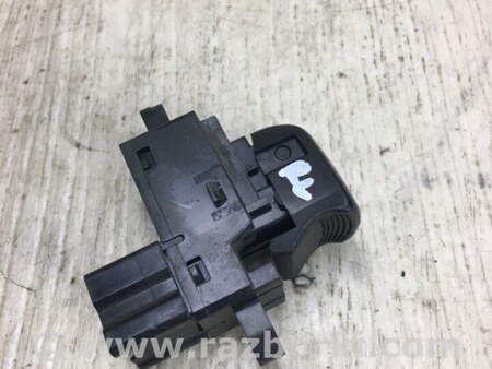 ФОТО Кнопка стеклоподьемника для Nissan Juke (10-19) Киев