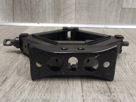 ФОТО Домкрат для Hyundai Elantra MD (04.2010-05.2016) Киев