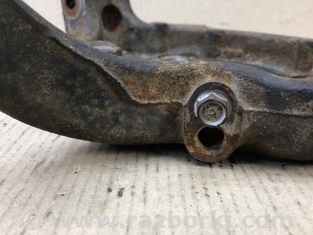 ФОТО Кулак поворотный для Nissan Sentra B16 Киев