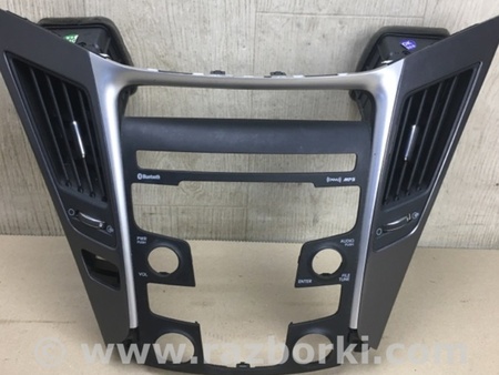 ФОТО Накладка торпедо под магнитолу для Hyundai Sonata YF (09.2009-03.2014) Киев