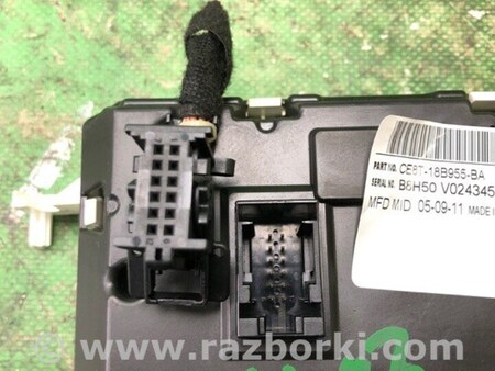 ФОТО Монитор для Ford Fiesta Mk6 (2008-2017) Киев