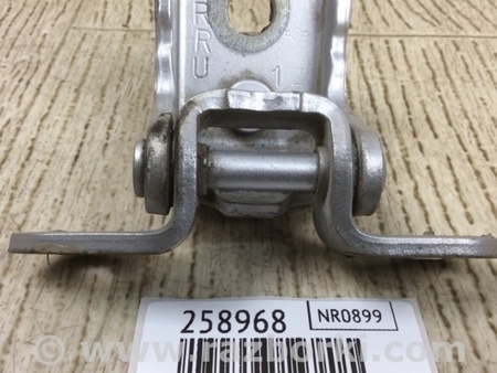 ФОТО Петля двери верхняя для Nissan Sentra B16 Киев