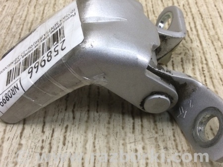 ФОТО Петля двери верхняя для Nissan Sentra B16 Киев