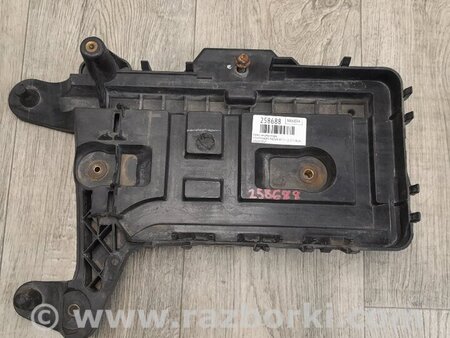 ФОТО Полка аккумулятора для Volkswagen Passat B7 (09.2010-06.2015) Киев