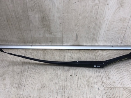 ФОТО Поводок дворника для Hyundai Sonata YF (09.2009-03.2014) Киев